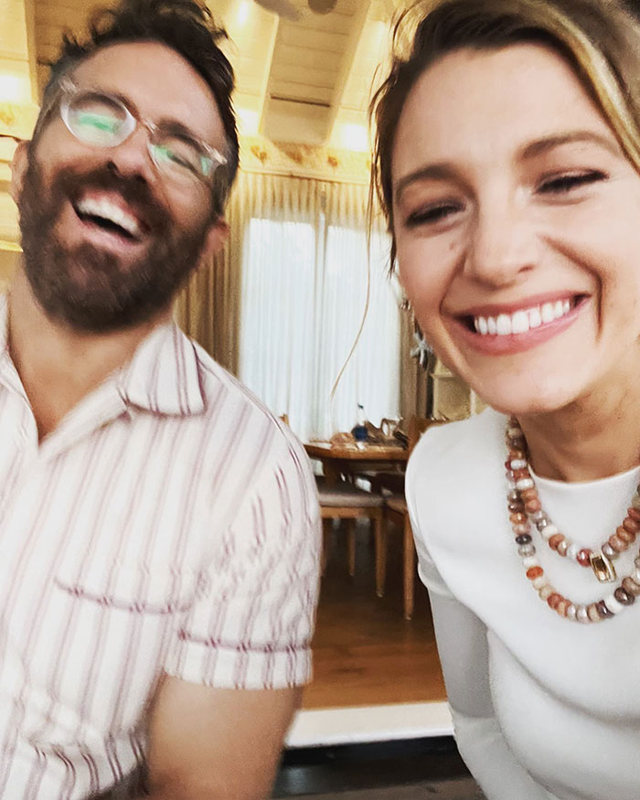 Taylor Swift And Blake Lively’s Viral Photo Gets Reposted By Ryan Reynolds With Hilarious Twist Taylor Swift And Blake Lively’s Viral Photo Gets Reposted By Ryan Reynolds With Hilarious Twist