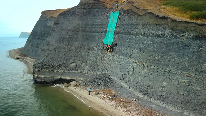 Men Discover Perfectly Preserved Skull Of Prehistoric Predator That Lived 150 Million Years Ago