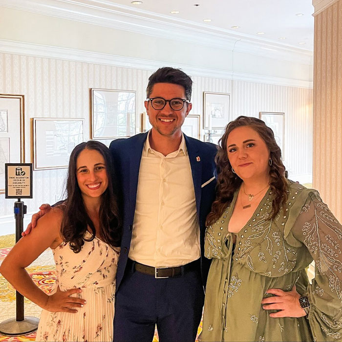 “I Was Called Poor 20 Times”: Woman Shows $2.5k Restaurant Bill For Dinner At Disney World “I Was Called Poor 20 Times”: Woman Shows $2.5k Restaurant Bill For Dinner At Disney World