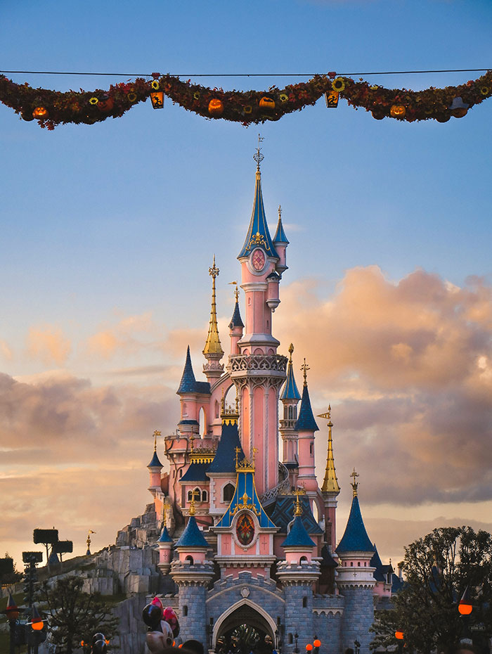 Family Gets $10k Disney+ Gift Cards Instead Of Disney Park Tickets, Puts Christmas In Jeopardy