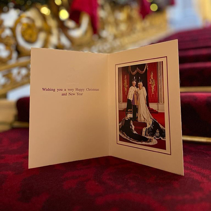 “Worst Photoshopped Pic”: People Left Confused By Prince Louis In Royal Family’s Christmas Photo “Worst Photoshopped Pic”: People Left Confused By Prince Louis In Royal Family’s Christmas Photo