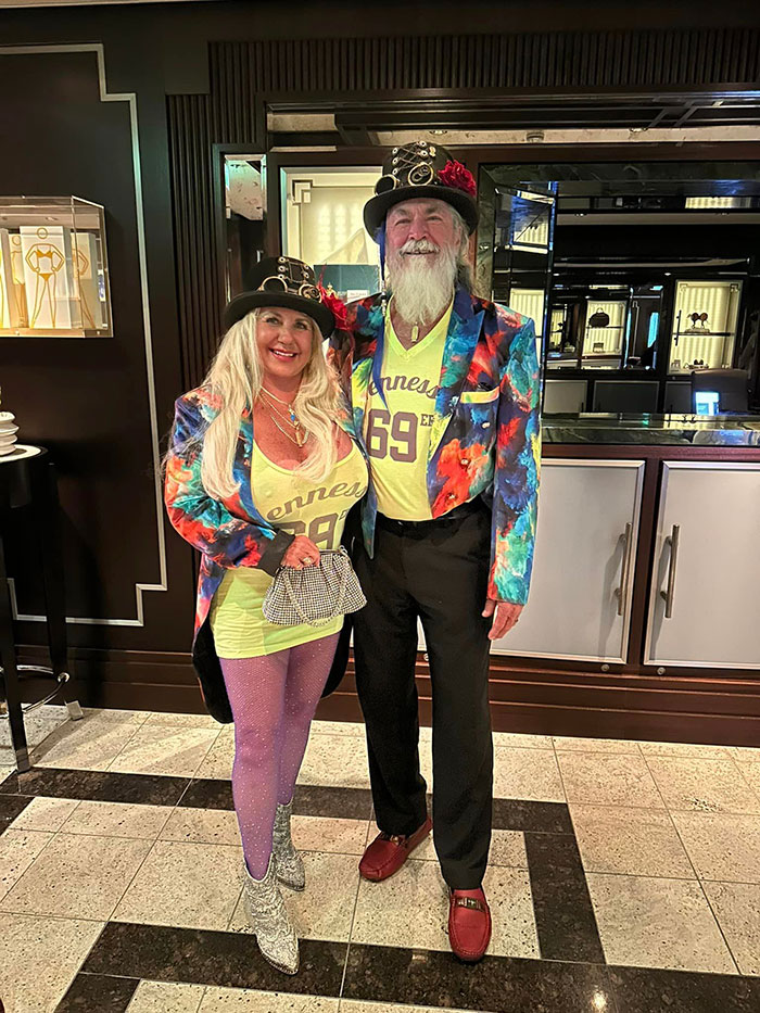 “Don’t Blame Them”: Couple Sells Everything To Live On Cruise Ships For The Rest Of Their Lives “Don’t Blame Them”: Couple Sells Everything To Live On Cruise Ships For The Rest Of Their Lives