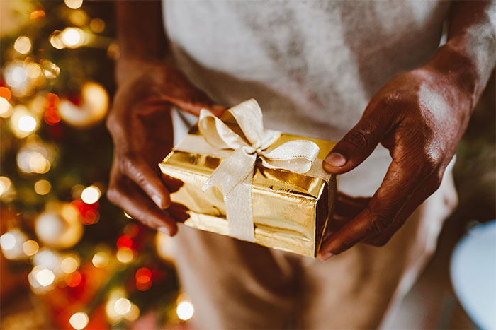 Man Gives Husbands Some Advice About Filling Their Partners’ Stockings This Year