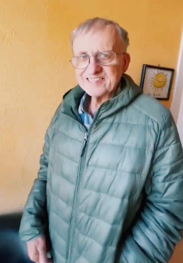 Internauts Donate $95K To Retiree After Company Throws Him A Sad BBQ Party As A Goodbye Internauts Donate $95K To Retiree After Company Throws Him A Sad BBQ Party As A Goodbye