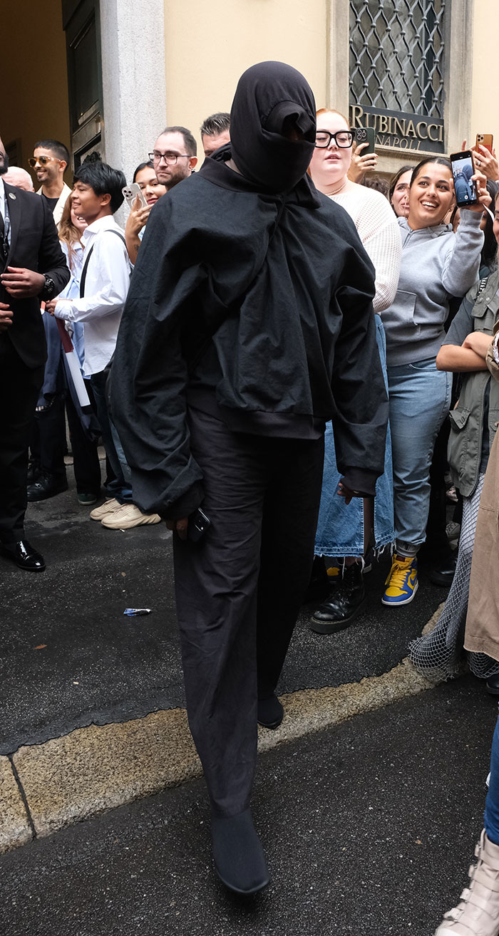 Kanye West Slammed For Selling $200 Sock “Shoes” That Only Come In Three Sizes Kanye West Slammed For Selling $200 Sock “Shoes” That Only Come In Three Sizes