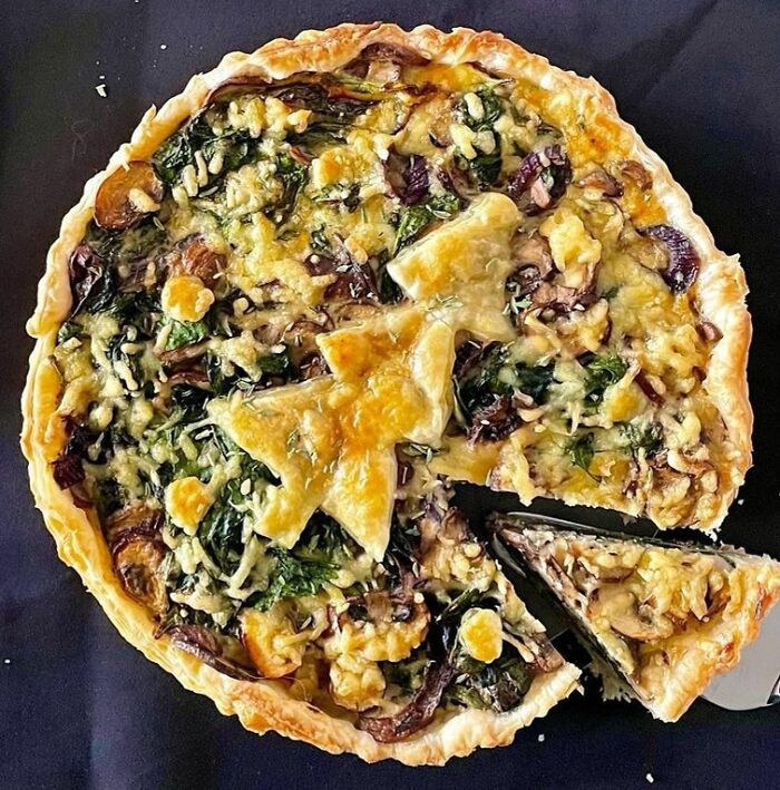 Vegetable Quiche With Chestnut Mushrooms, Spinach And Cheese. Isn't This A Really Nice Christmas Dish?