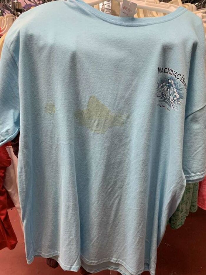 This Souvenir Shirt With A Picture Of Mackinac Island Looks Like It Has A Stain On It