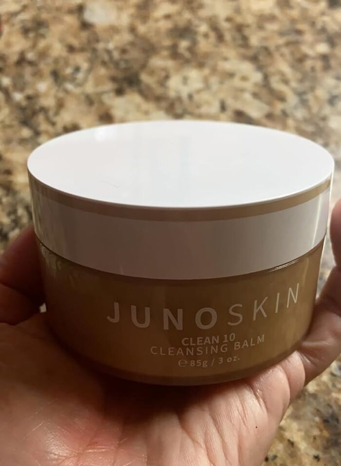 Melt The Day Away: Juno & Co. Clean 10 Cleansing Balm - Ten Ingredients To Dissolve Your Makeup Woes. Pure And Simple!