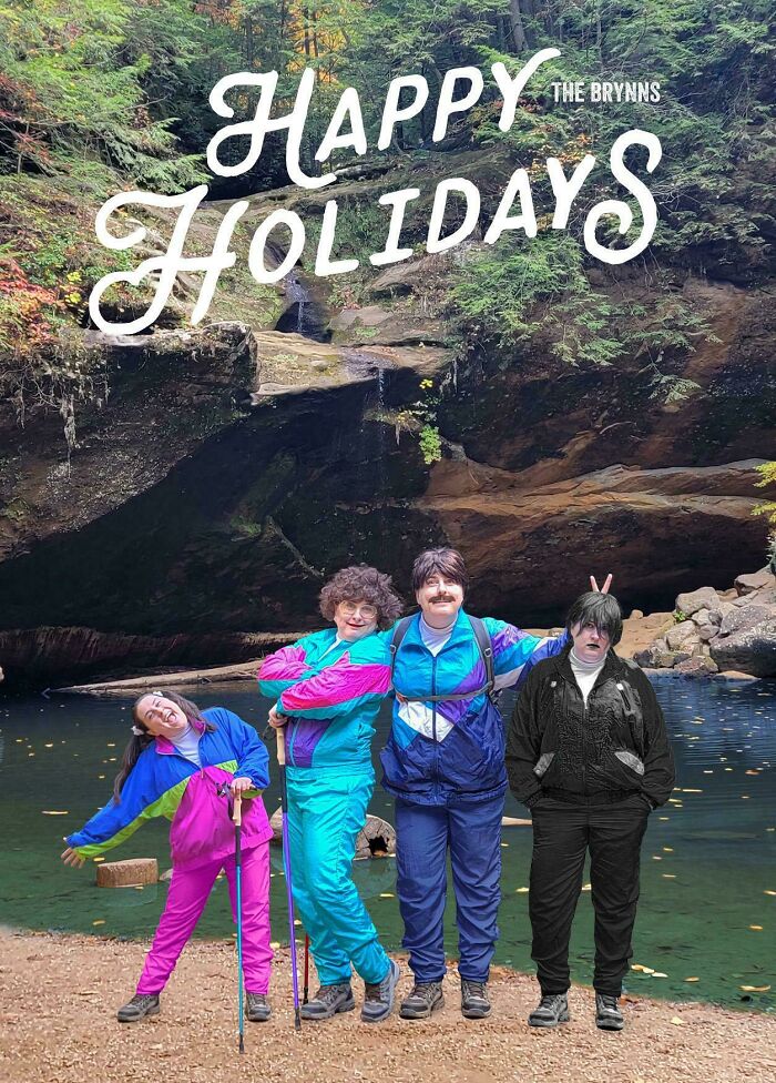 I Photoshopped Myself As My Own Awkward Family For My Holiday Card (Yes, Every Person Is Me)