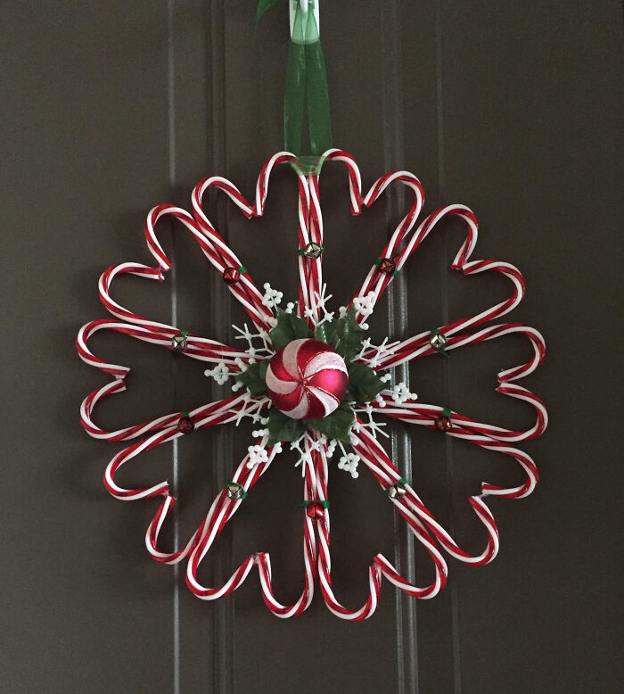 I Made A Holiday Door Hanger