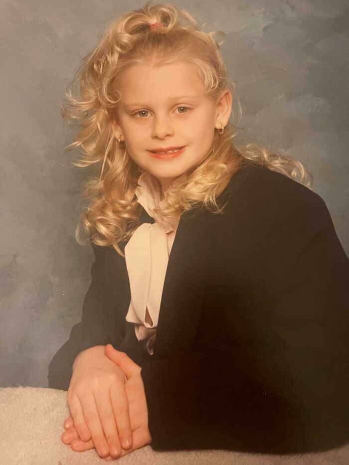 Friend Gave Me Permission To Post This: “I Cried The Entire Way To The Picture Place Bc I Didn’t Want To Wear The Blazer . Mom Made Me Anyway”