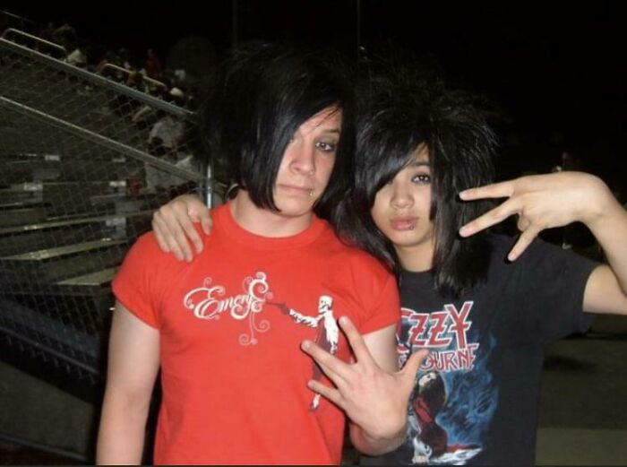 I Present To You My Peak Emo Years Circa 2006. I’m On The Left. Zero Regrets