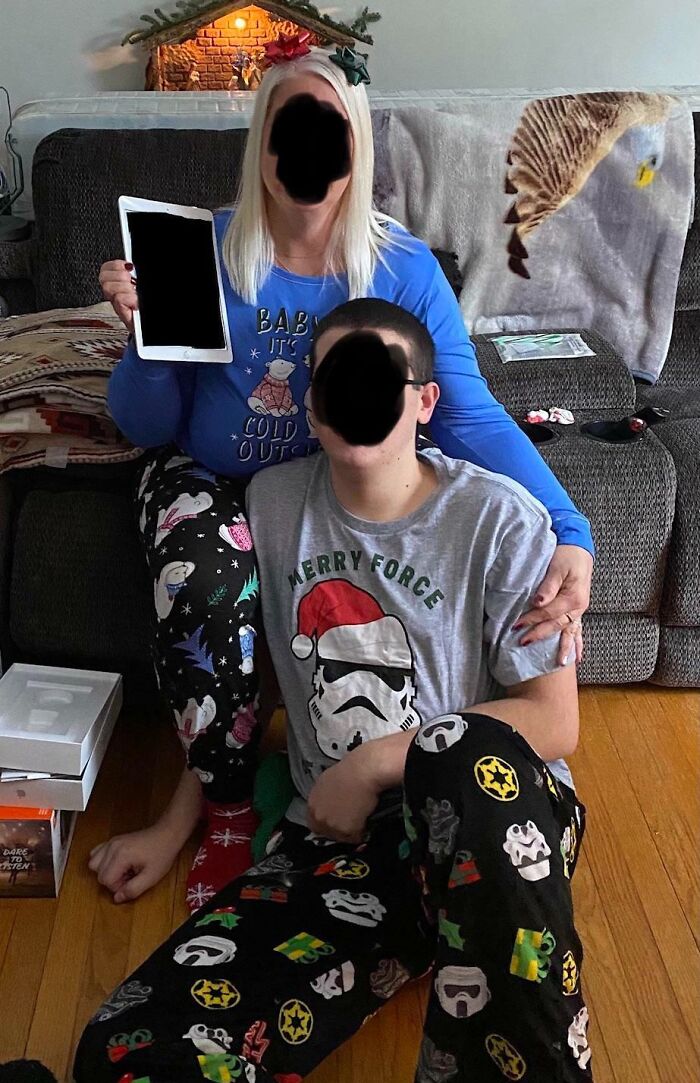 Proudest Day Of My Life. I Bought My Mom A Brand New iPad For Christmas. She's So Happy And Even Cried A Bit. She's The Best Mom I Could Ever Have. Merry Christmas