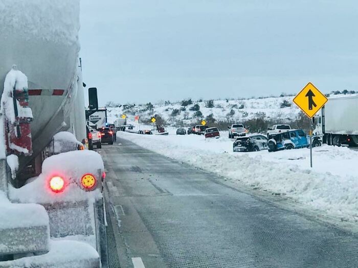 18" Of Snow Fell In West Texas New Year's Eve Leaving Motorists Trapped. Local News Is Asking Those Stranded To Pin Their Location On Its FB Page So They Can Be Evacuated Via Helicopter