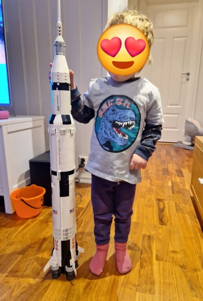 LEGO Nasa Apollo Saturn V ! Very Happy,btw Im F33 😂