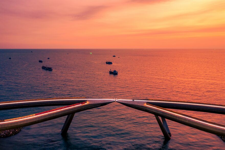 Kiss Bridge – Where Sunset Rests In Adam's Hands (6 Pics) Kiss Bridge – Where Sunset Rests In Adam's Hands (6 Pics)