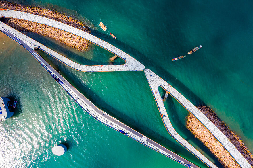 Kiss Bridge – Where Sunset Rests In Adam's Hands (6 Pics) Kiss Bridge – Where Sunset Rests In Adam's Hands (6 Pics)