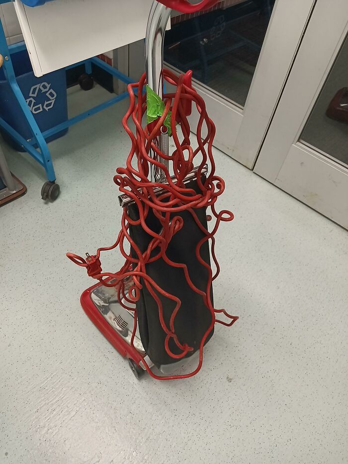 How My Coworkers Leave The Vacuum Cord