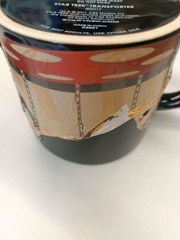 While On Sick Leave, Someone At Work Put My Heat Changing Star Trek Mug In The Dishwasher And Now It's Ruined. It Was A Gift From Good Friends And I Kept It On My Desk To Avoid This