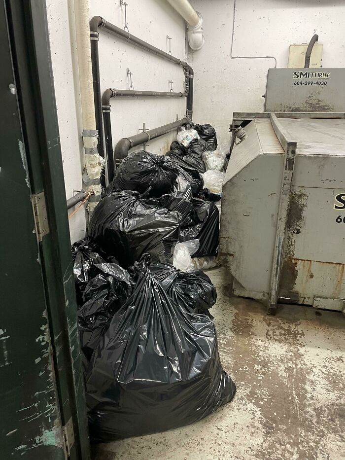 How My Coworker Leaves The Garbage Room For Me On My Days Off