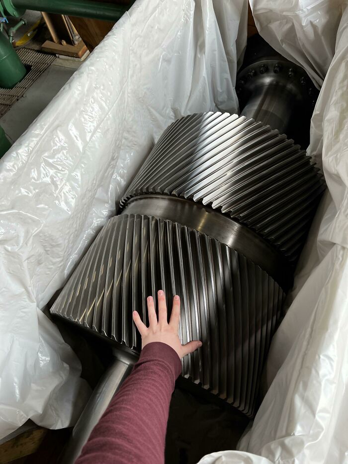 This Gear From A WWII Navy Battleship Gearbox Is Enormous. My Hand For Scale