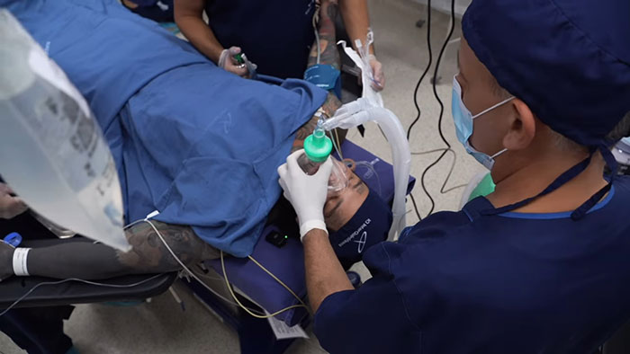 Influencer Spends $175,000 On “Most Painful” Leg-Lengthening Surgery To Grow Six Inches Influencer Spends $175,000 On “Most Painful” Leg-Lengthening Surgery To Grow Six Inches