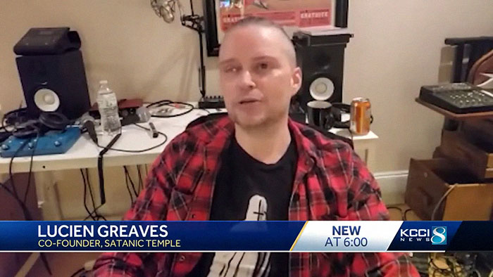 “Sick And Disgusting”: People React To Satanic Altar Put Up At Iowa State Capitol “Sick And Disgusting”: People React To Satanic Altar Put Up At Iowa State Capitol