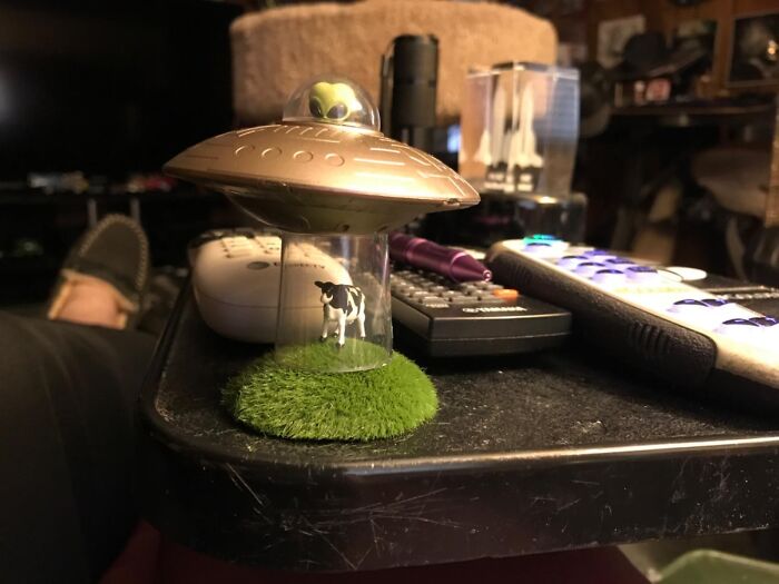 Moo-Ve Over, Ordinary Gifts: The 'UFO Cow Abduction' Game Is Ready To Abduct Their Holiday Boredom, One Hilarious Beam At A Time