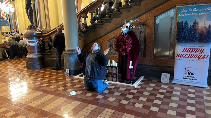“Sick And Disgusting”: People React To Satanic Altar Put Up At Iowa State Capitol “Sick And Disgusting”: People React To Satanic Altar Put Up At Iowa State Capitol