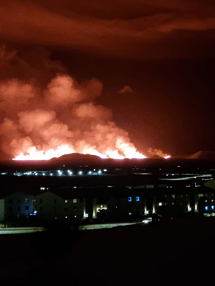 Thrill-Seekers Disregard Warnings, Flock to Iceland’s Erupting Volcano Site