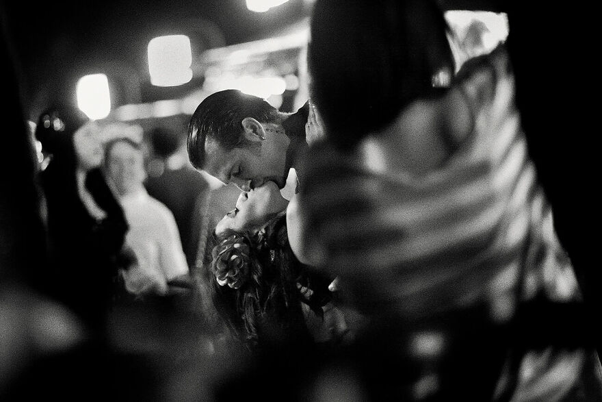 The Kiss From The Series 'L.a. Street Photography' By Julia Dean