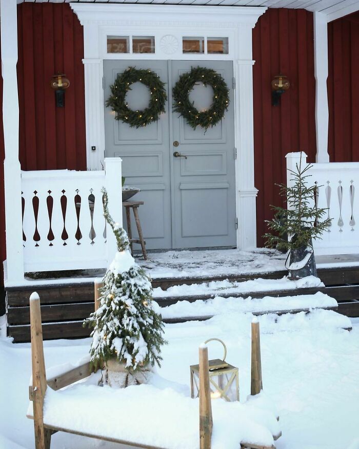 There Was A Little More Snow Just In Time Until The Door Wreaths Got Winter Decoration In The Form Of Spruce