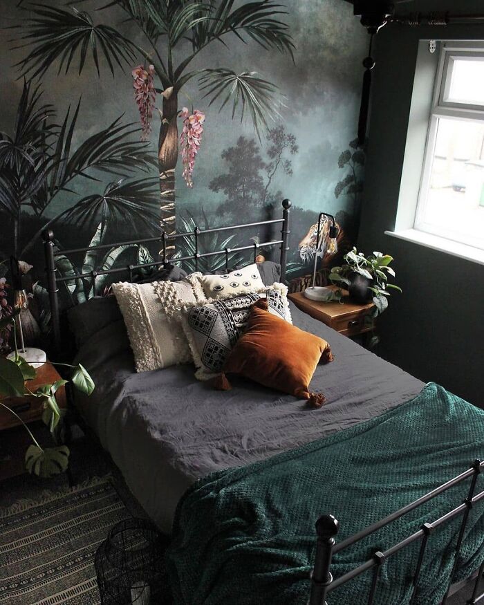 Amazing Dark Bedroom