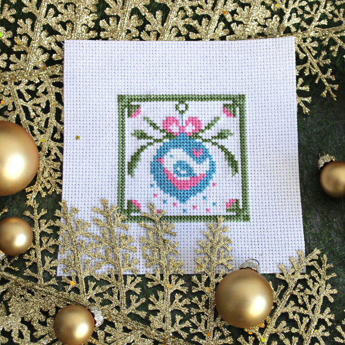My Quick And Easy Cross-Stitch Patterns For Beginners, Christmas Edition (10 Pics)