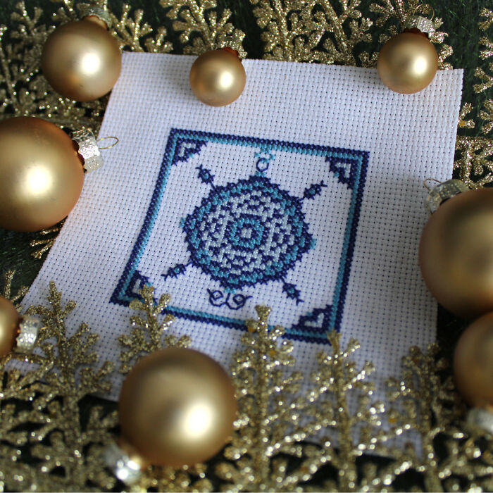 My Quick And Easy Cross-Stitch Patterns For Beginners, Christmas Edition (10 Pics)