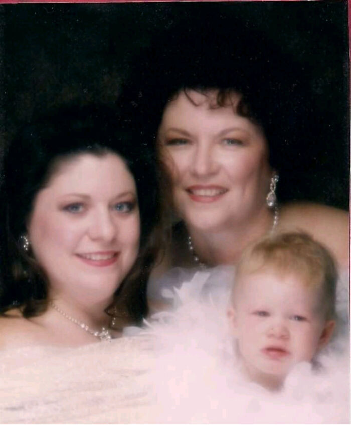 Glamour Shots, 1993 Mom, Me And My Daughter