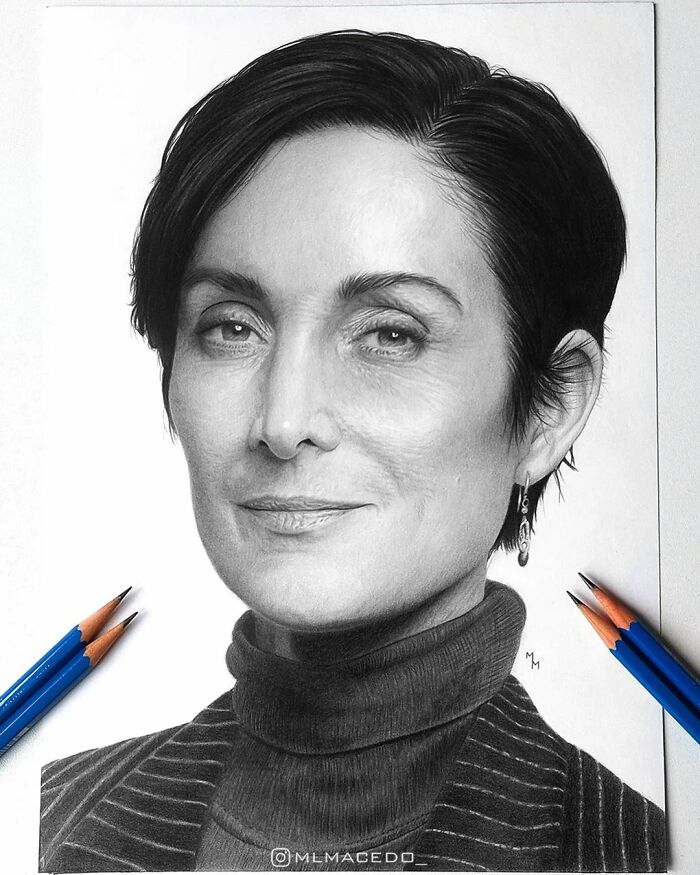 Carrie-Anne Moss