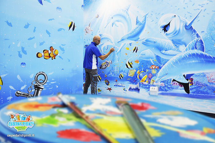 This Artist Continues To Transform Hospital Walls To Comfort Hospitalized Patients (New Pics)