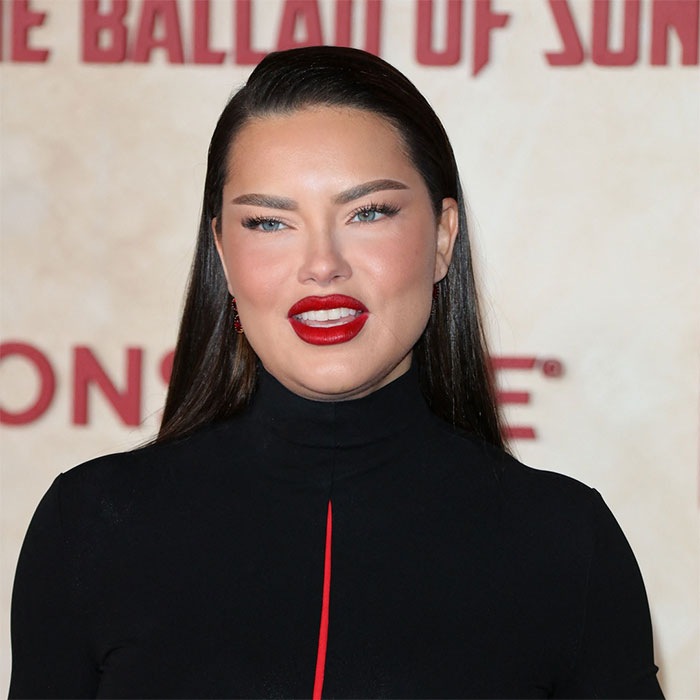 Adriana Lima Wasn’t Bothered “At All” By Trolls Mocking Her Looks At The Hunger Games Premiere Adriana Lima Wasn’t Bothered “At All” By Trolls Mocking Her Looks At The Hunger Games Premiere