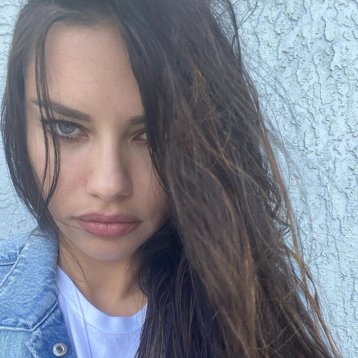 Adriana Lima Wasn’t Bothered “At All” By Trolls Mocking Her Looks At The Hunger Games Premiere Adriana Lima Wasn’t Bothered “At All” By Trolls Mocking Her Looks At The Hunger Games Premiere