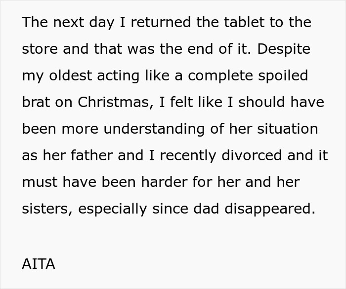 16 Y.O. In Tears After Single Mom Gets Her The Wrong Christmas Gift, Adds Insult To Injury 16 Y.O. In Tears After Single Mom Gets Her The Wrong Christmas Gift, Adds Insult To Injury