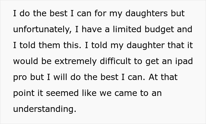 16 Y.O. In Tears After Single Mom Gets Her The Wrong Christmas Gift, Adds Insult To Injury 16 Y.O. In Tears After Single Mom Gets Her The Wrong Christmas Gift, Adds Insult To Injury