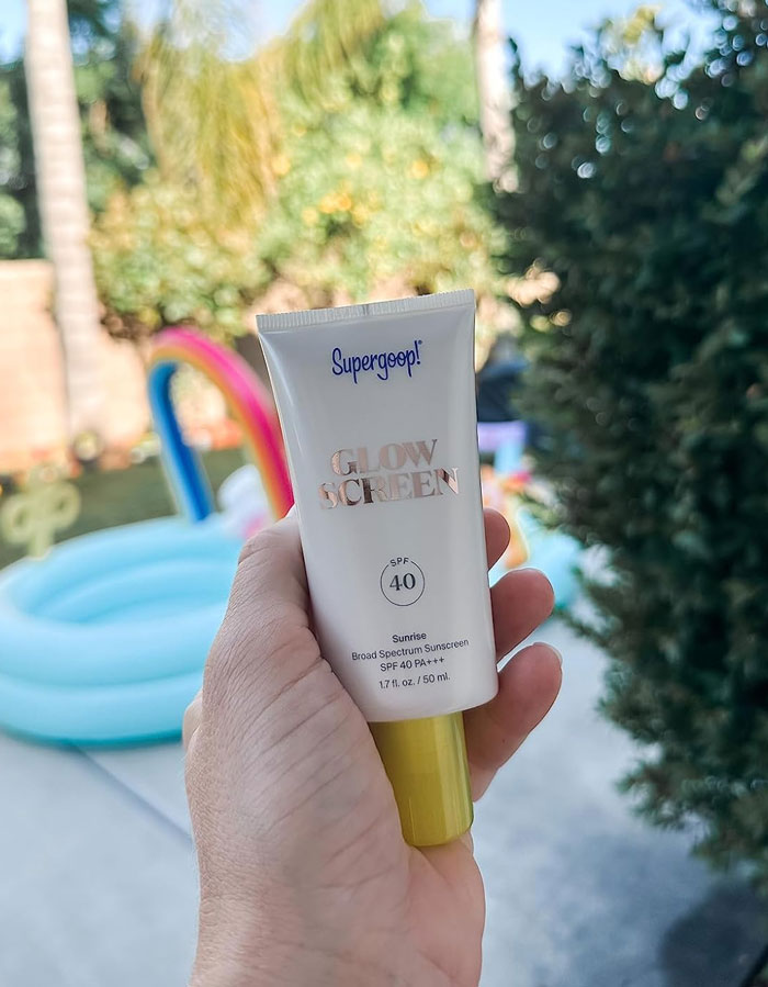 Supergoop! Glowscreen - Glowy Primer + Broad Spectrum Sunscreen: Not just a sunscreen, but also a makeup primer that's powered by hyaluronic acid, vitamin B5, and niacinamide for a perfectly dewy look. Grab yours and stay fab on-the-go!