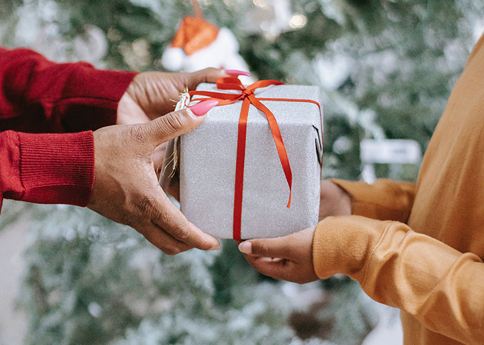 "I Was Being Cheap": GF Freaks Out After BF Refused To Buy Her A Tesla "I Was Being Cheap": GF Freaks Out After BF Refused To Buy Her A Tesla