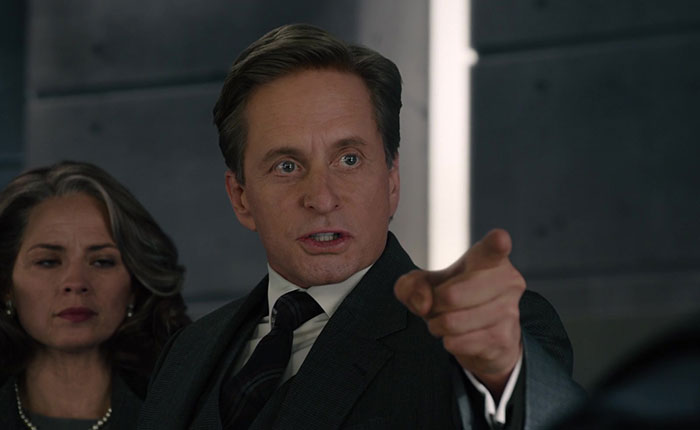 Michael Douglas pointing fingers at someone 