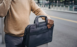 Boss Immaturely Threatens To Write Worker Up For Wearing A Sweater After Clocking Out