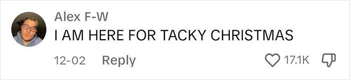 Man Calls Out “Boring” People Who Don’t Let Their Christmas Tree Be At Least A Little Bit Tacky Man Calls Out “Boring” People Who Don’t Let Their Christmas Tree Be At Least A Little Bit Tacky