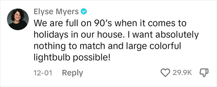 Man Calls Out “Boring” People Who Don’t Let Their Christmas Tree Be At Least A Little Bit Tacky Man Calls Out “Boring” People Who Don’t Let Their Christmas Tree Be At Least A Little Bit Tacky