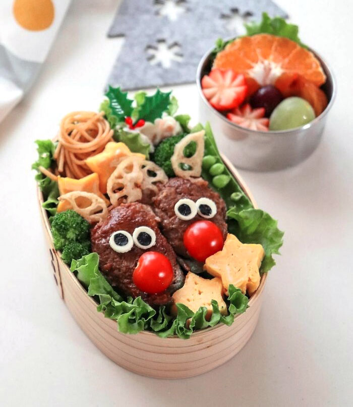 Reindeer Bento Stuffed With Green Pepper Meat It's Great For Christmas, And It's Fun To Make