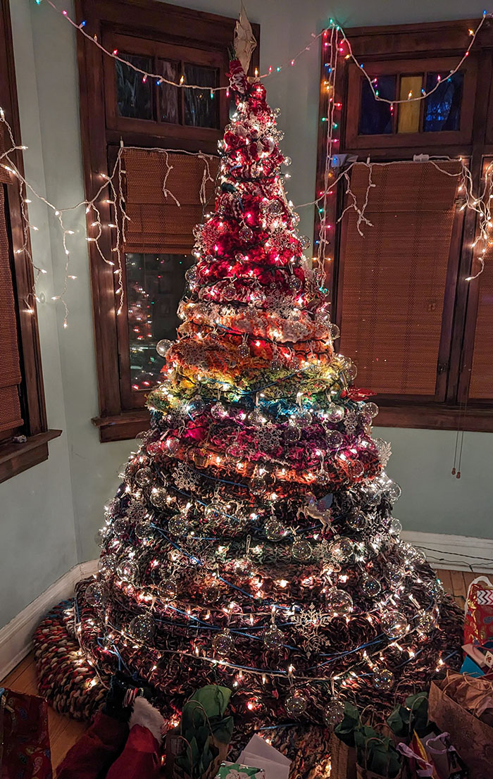My Sister-In-Law Spent The Past Year Knitting Her Christmas Tree